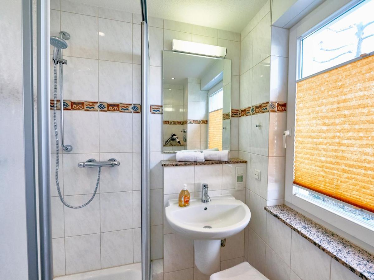 Apartment Schwan F654 Wg 19a Kornblume *
